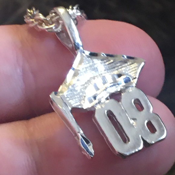 Diamond cut accent silver ‘08 graduate necklace - Picture 6 of 8